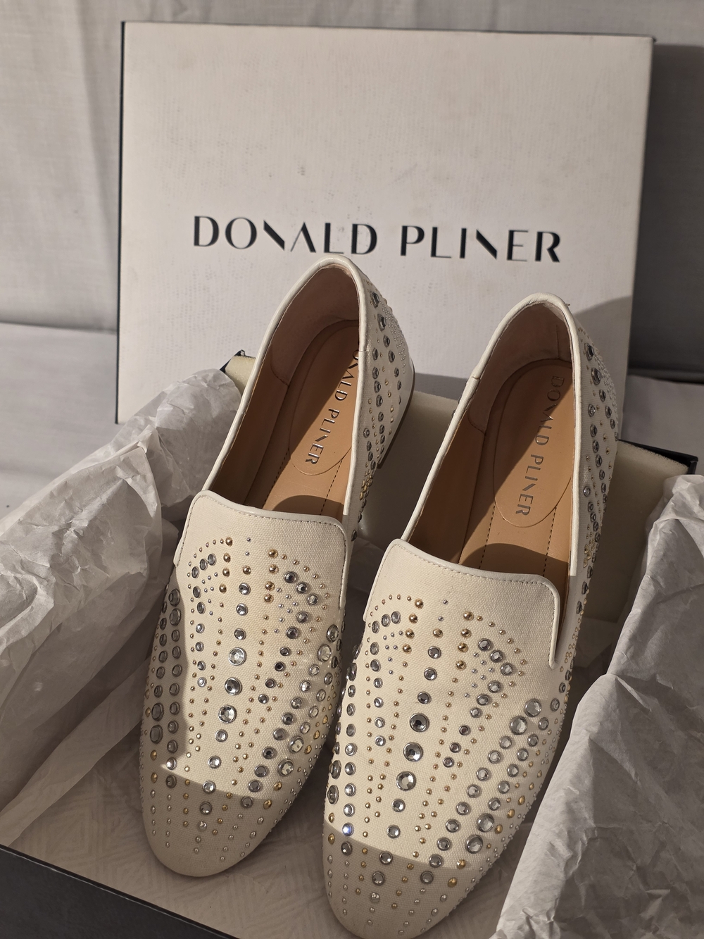 Donald J. Pliner Totim Bone Canvas Women's Embellished Loafers Sz 8